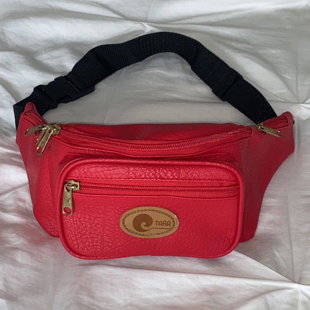 SOLD!❌ NEW Red Vegan Leather Fanny Pack - Picture 6 of 17